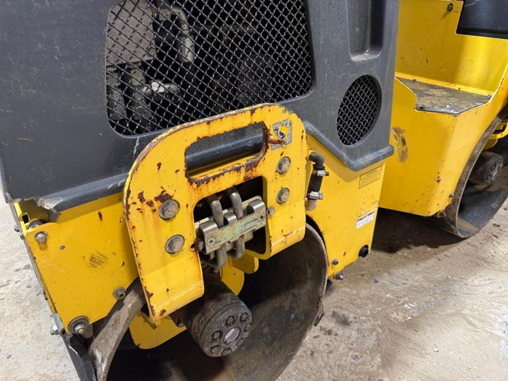 2013-bomag-bw900-50-image-10