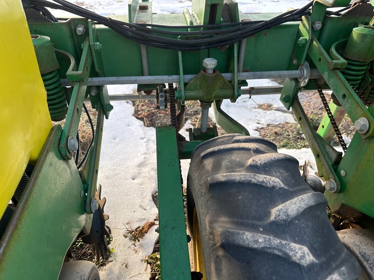 john-deere-1720-image-16