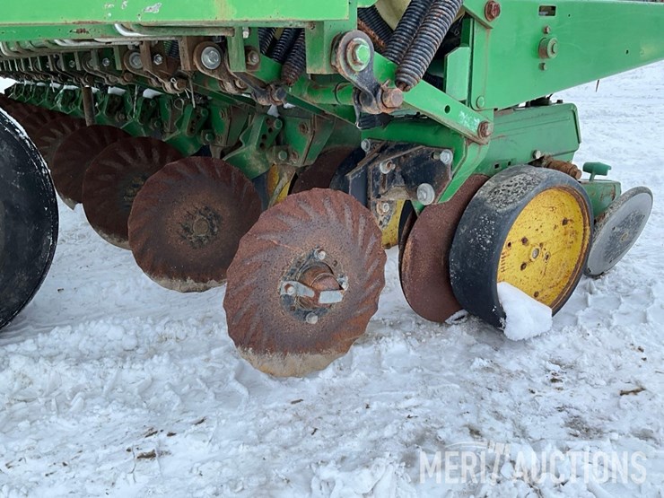 john-deere-7000-image-13