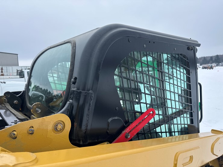 caterpillar-242d-image-11