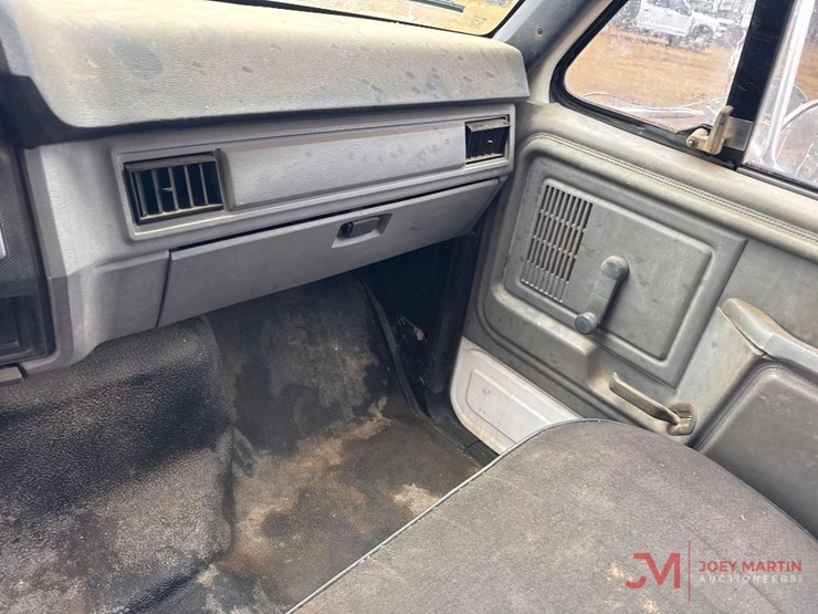 1998-ford-f-series-service-truck-image-30