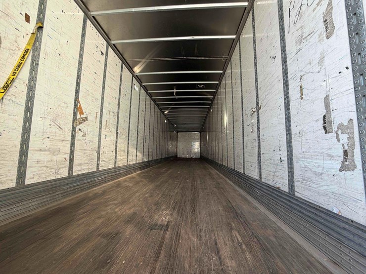 2014-wabash-van-trailer-image-11