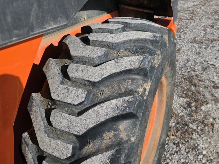 2017-hitachi-zw80-5b-image-12