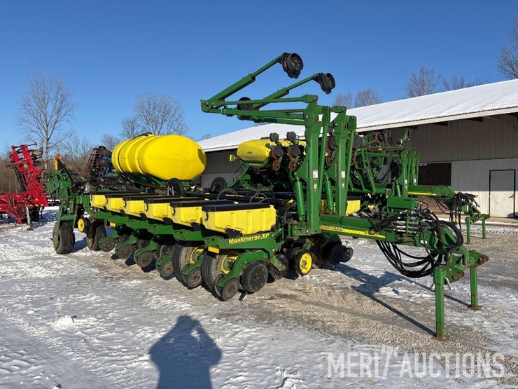 2011-john-deere-1770nt-image-2