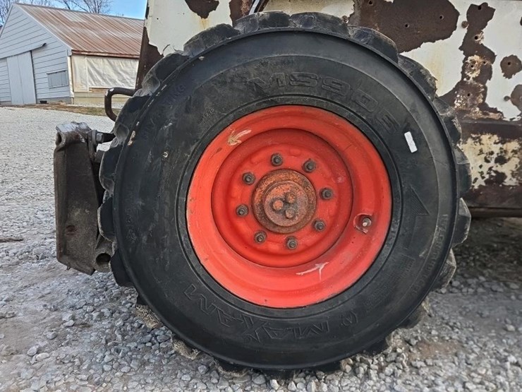 2007-bobcat-s300-image-10