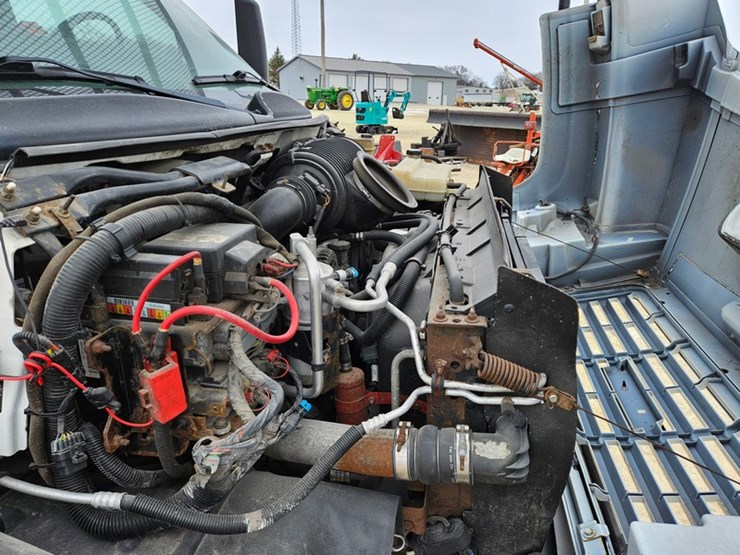 #309-•-2003-gmc-c5500-aerial-truck-image-10