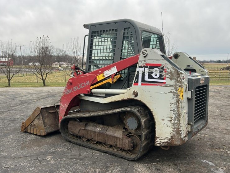 2017-takeuchi-tl8-image-5
