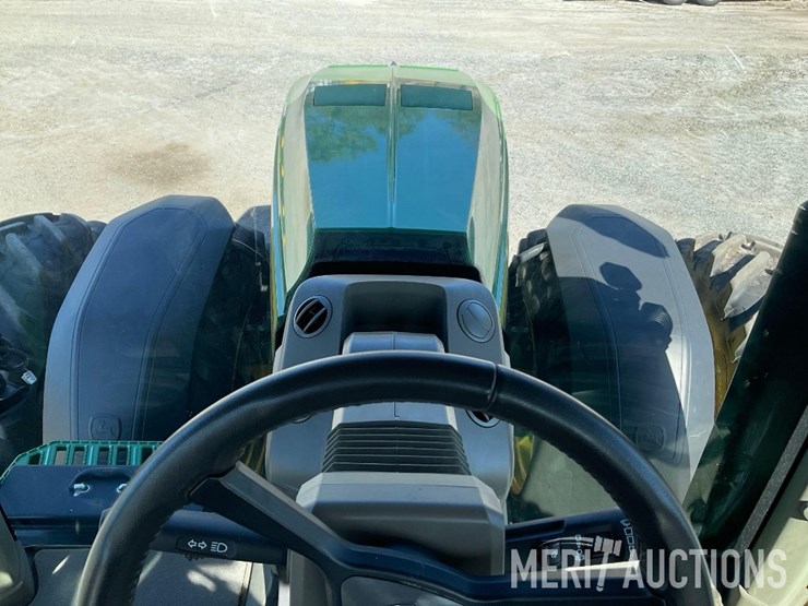 2023-john-deere-8r-370-image-48