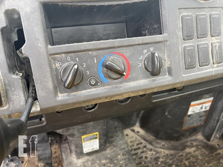 john-deere-gator-xuv-835m-image-14