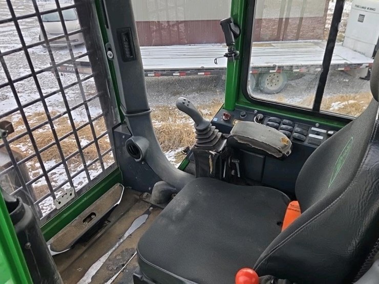 2019-deere-437e-image-29