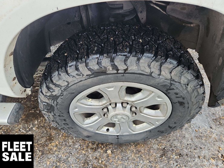 2014-ram-2500-laramie-image-11