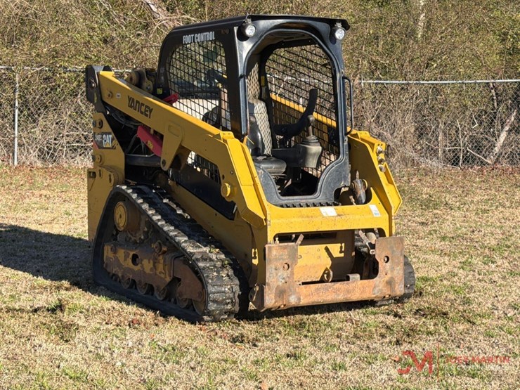 2018-caterpillar-249d-image-1