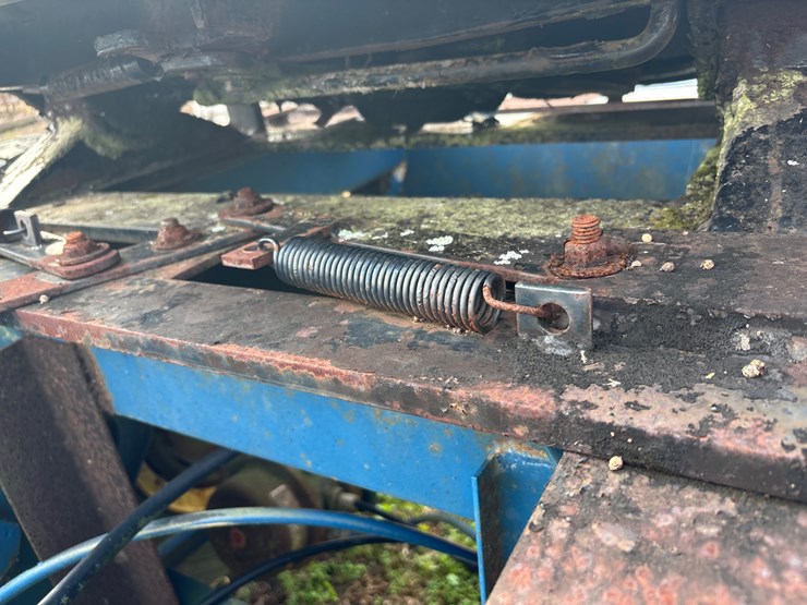 #381-•-adjustable-5th-wheel-with-mounting-plate-image-6