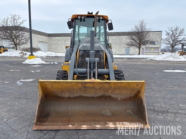 2018-deere-310l-ep-image-8