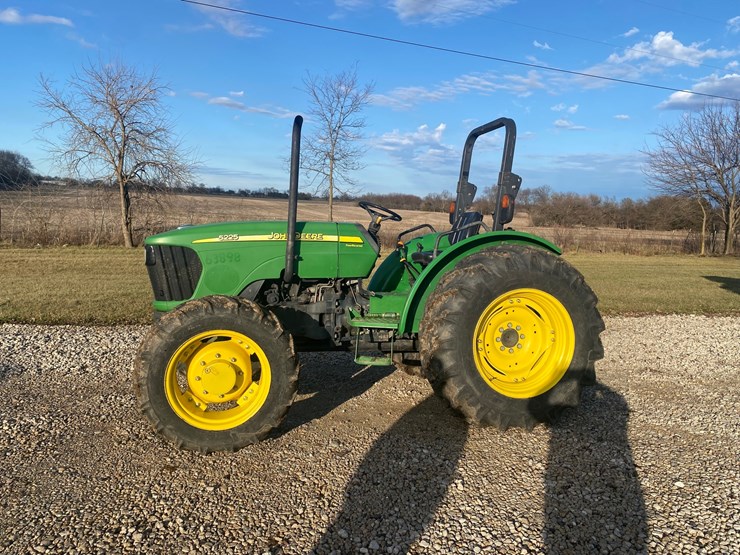 2007-john-deere-5225-image-1