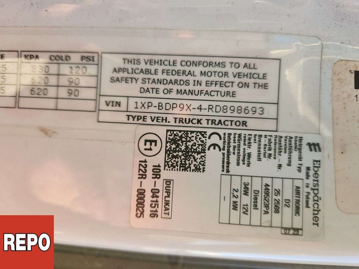 2024-peterbilt-579-image-44