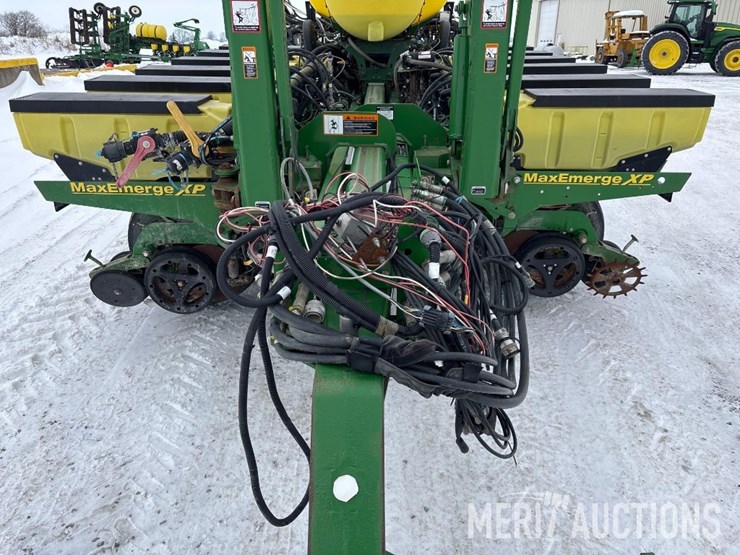 2013-john-deere-1770nt-image-10