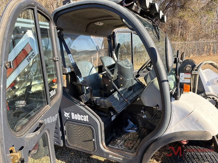 bobcat-5600-toolcat-utv-image-13