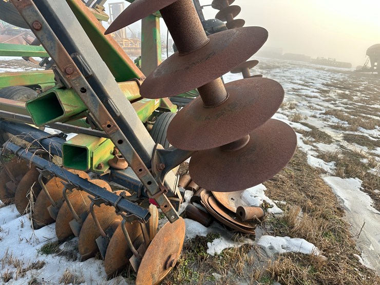 john-deere-630-image-19