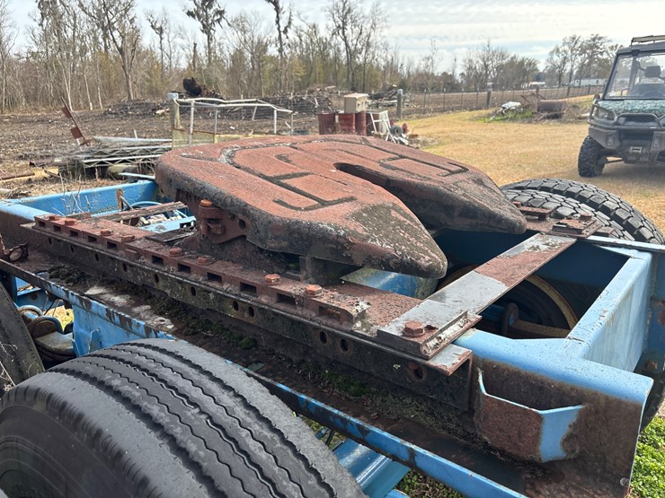 #381-•-adjustable-5th-wheel-with-mounting-plate-image-2