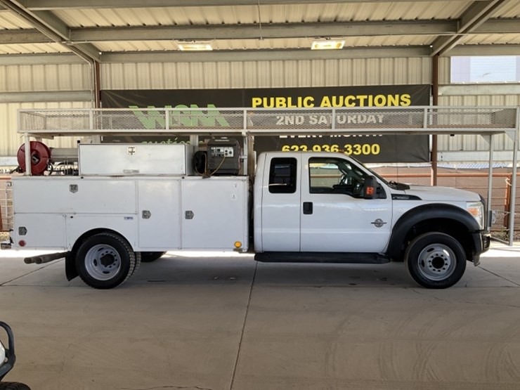 2014-ford-f550-image-1