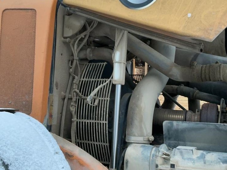 2016-case-621f-xr-image-46