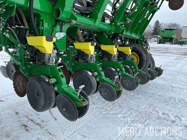 2016-john-deere-1795-image-25