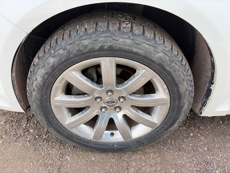 2011-ford-flex-image-19