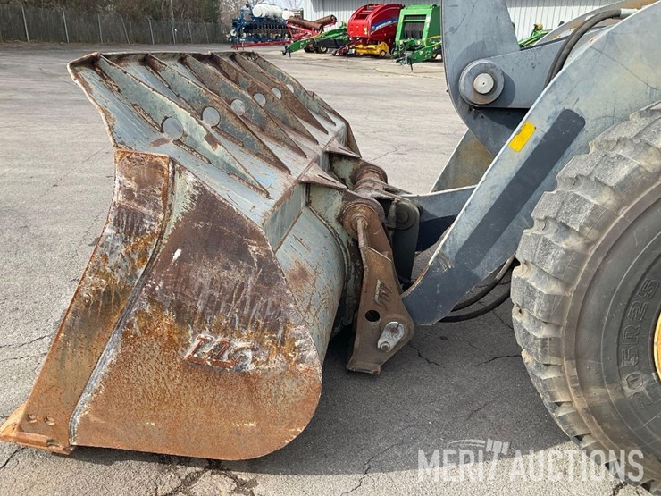 2018-deere-544k-image-44