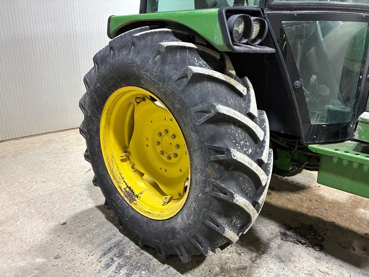 john-deere-2555-image-10