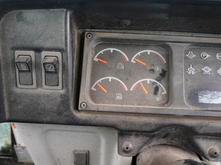 2000-caterpillar-525-image-36