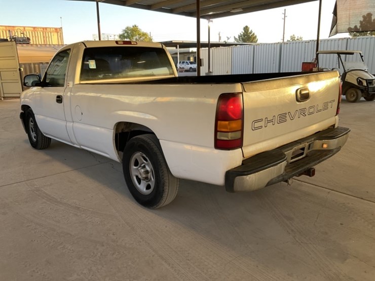 2001-chevrolet-silverado-1500-image-5