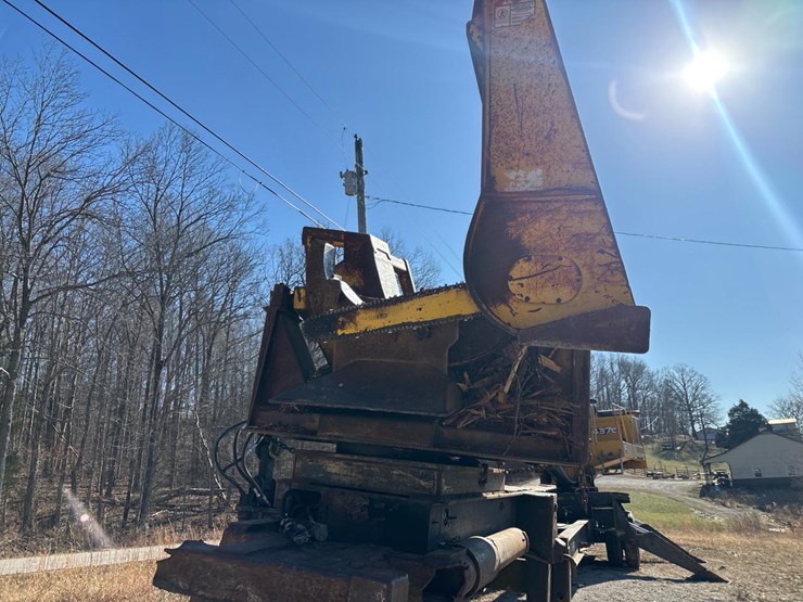 2005-deere-437c-image-40