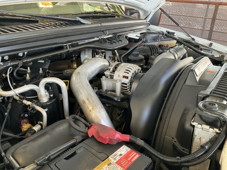 2005-ford-f550-image-15