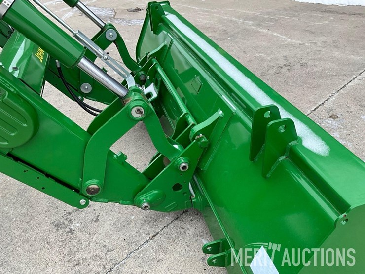 2024-john-deere-6r-130-image-25