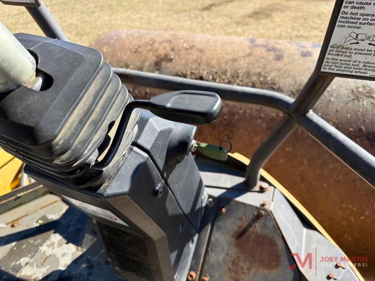 2016-volvo-sd115b-image-17