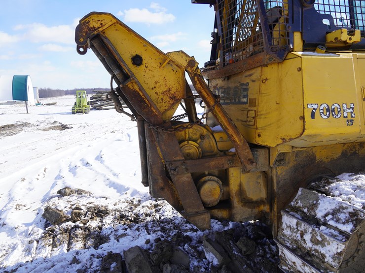 john-deere-700-image-42