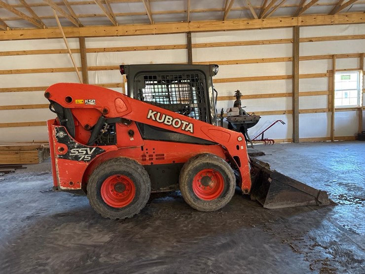 2016-kubota-ssv75-image-24