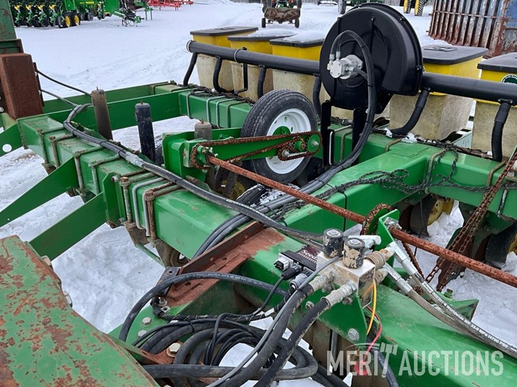 john-deere-7000-image-10