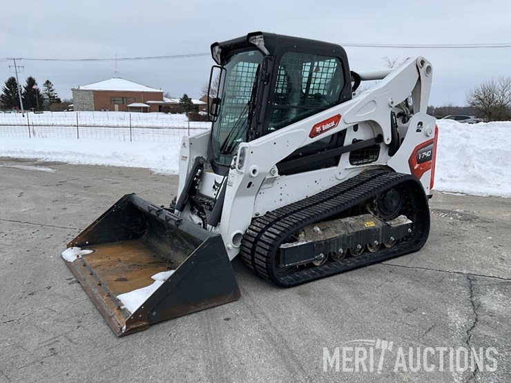 2024-bobcat-t740-image-1