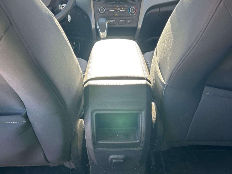 2017-ford-escape-image-24