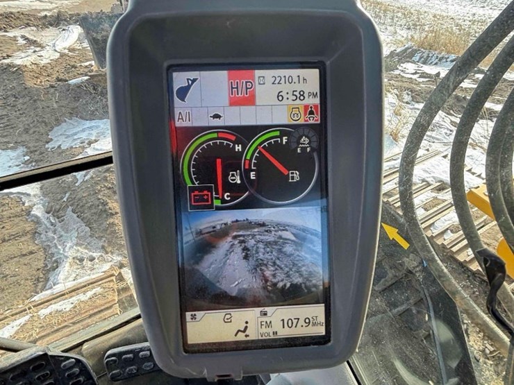 deere-245g-lc-image-17