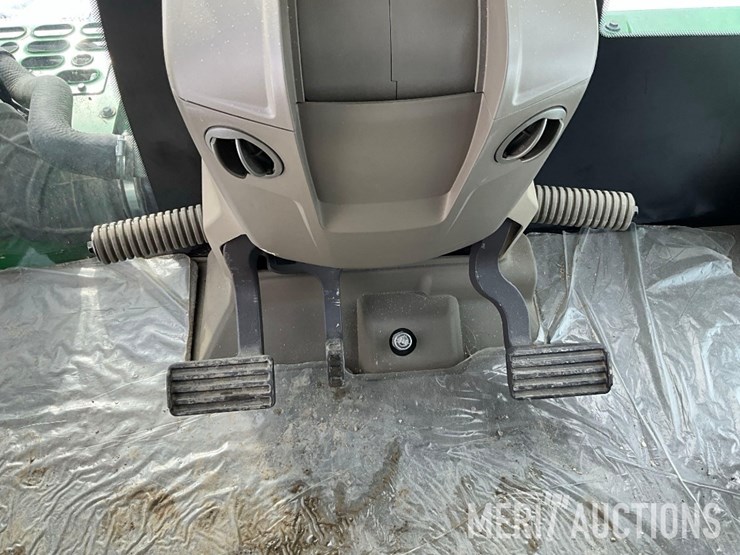 2023-john-deere-9rx-640-image-39