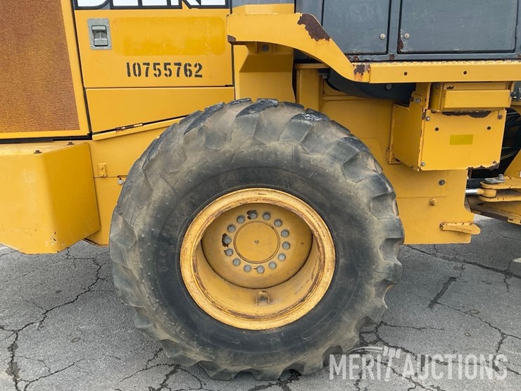 2018-deere-544k-image-21