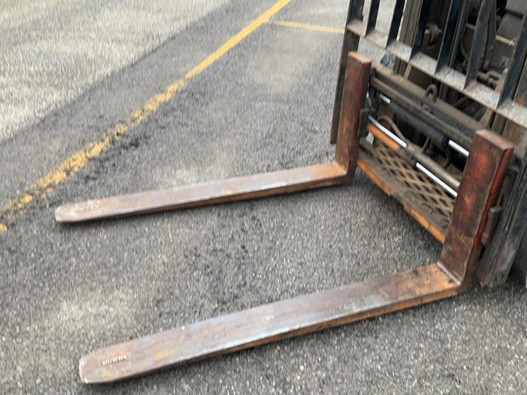 2018-toyota-8fdu25-image-12