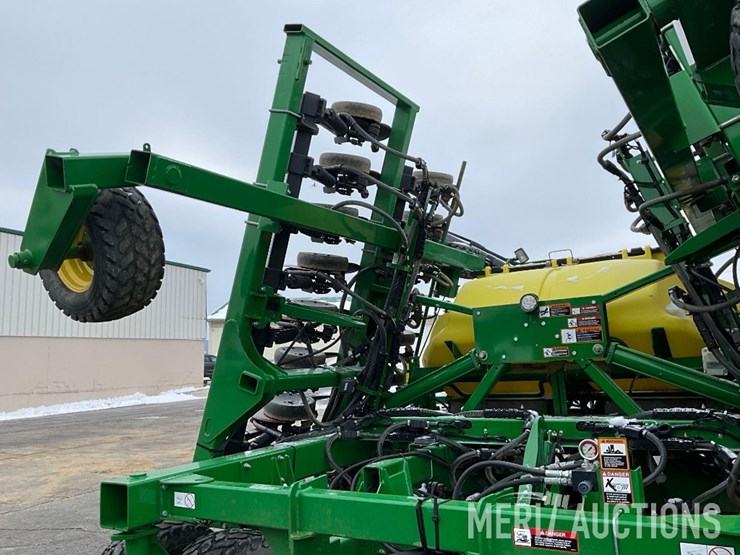 2012-john-deere-1990-image-12