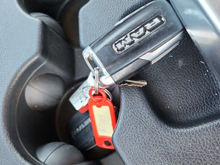 2019-dodge-3500-image-12