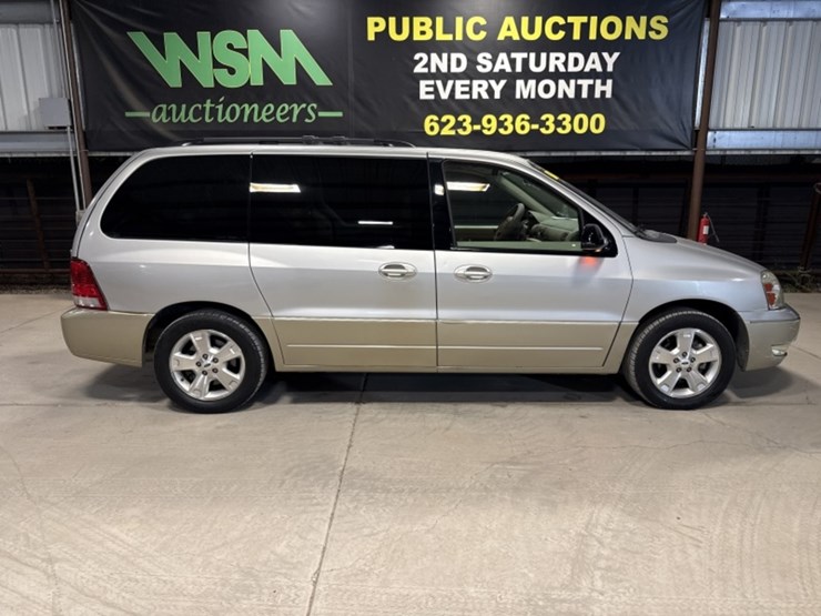 2004-ford-freestar-image-1