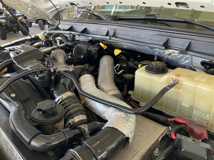 2014-ford-f550-image-15