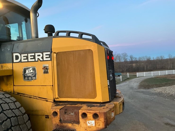 2009-deere-544k-image-48